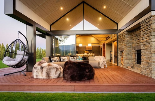 Alexandra House | D&D Lodge | Central Otago Architectural Retreat
