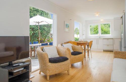 Hahei House | Daisy Cottage - Hahei Bach