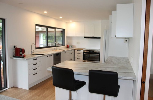 Whakatu House | Dewdrop Country Home - makes your dream holiday come true