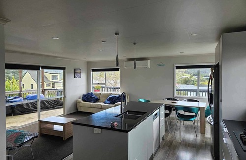 Hihi House | Dog friendly Northland getaway - Hihi Beach