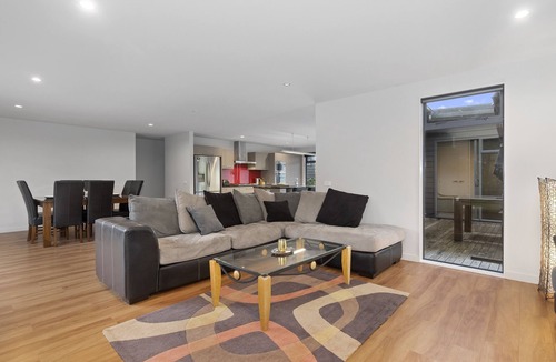 Matapouri House | Double Tuna - Matapouri Holiday Home