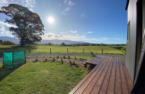 Motupipi Apartment | Dry Creek Farm - 1 bedroom unit 5 min from Takaka
