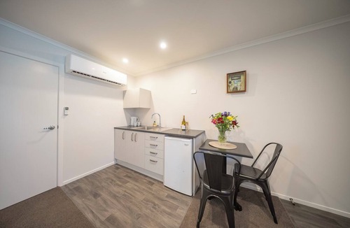 Te Anau House | Dusky Fishing Unit - Te Anau Holiday Home