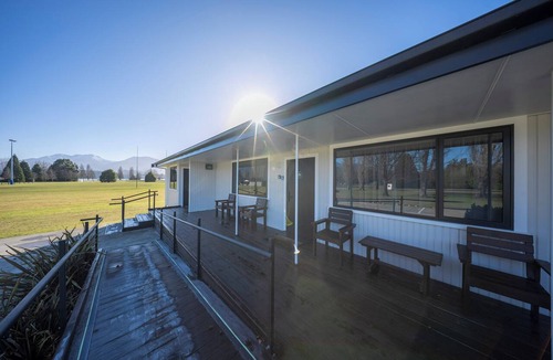Te Anau House | Dusky Fishing Unit - Te Anau Holiday Home