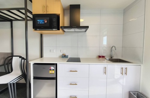 Ngongotaha Apartment | Easy Access Triple Studio Apartment with Alpacas