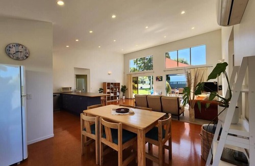 Hahei House | Easy Days - Ideal 2 wing set up, quiet street, central, 5min walk to the beach