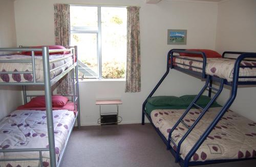 New Plymouth Hostel | Egmont Eco Leisure Park & Backpackers