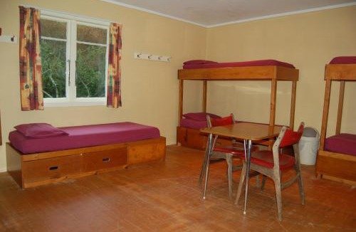 New Plymouth Hostel | Egmont Eco Leisure Park & Backpackers