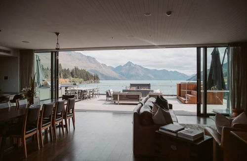Queenstown City Centre Cabin | Eichardt's Private Hotel