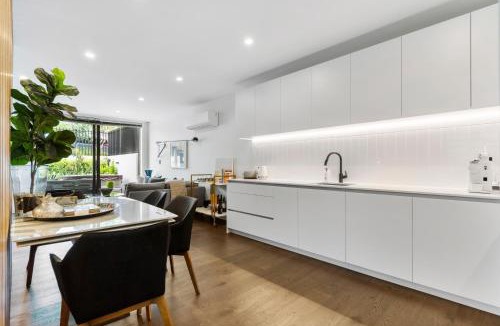 Remuera House | Elegant Remuera 2BDR Retreat Prime Location
