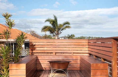 Mount Maunganui House | Elevated and Spacious home in great Mount location