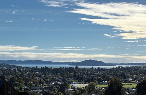 Rotorua House | Elevated living: Stunning views, homely comforts