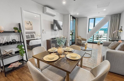 Greenlane - Ellerslie Apartment | Ellerslie Sanctuary | Luxury Apt & Great Amenities