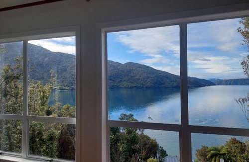 Endeavour Inlet House | Endeavour View Eco Cabin