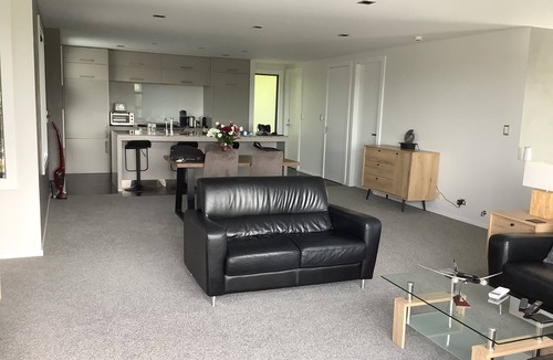 Northcote House | Enjoy a stylish experience at this centrally located home with great city views