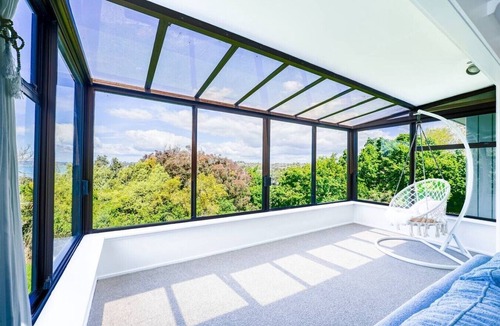 Bucklands Beach House | Enjoy Your Private SPA with Stunning Tranquil View