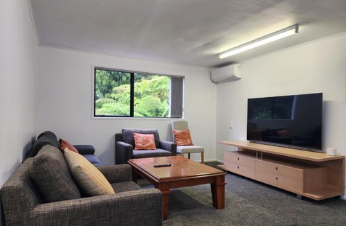 Birkenhead House | Entire House in Birkenhead