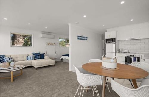 Tauranga House | Entire Waterfront House - Boat Shed - 3 Kitchens