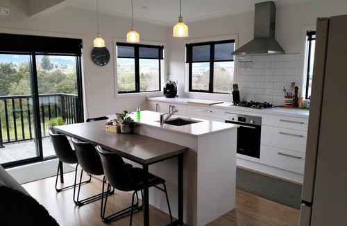 Nukuhau House | Escape To Taupo!