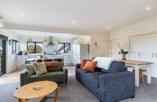 Nukuhau House | Escape To Taupo!