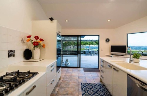 Kerikeri House | Estate with Private Beach, Views, and Starlink