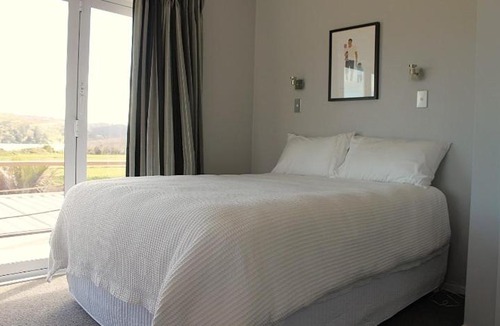 Raglan House | Estuary Estate - Raglan