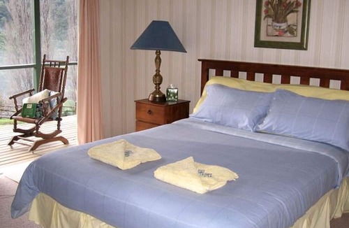 Whanganui National Park Cabin | Excellent Retreat with Spacious Balcony near Whanganui, New Zealand