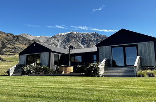 Ohau Cabin | Exclusive NZ high-country lodge hosting groups of up to 24.
