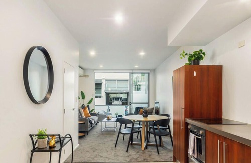Freemans Bay Apartment | Executive Townhouse, FREE PARKING, Aircon and Wifi