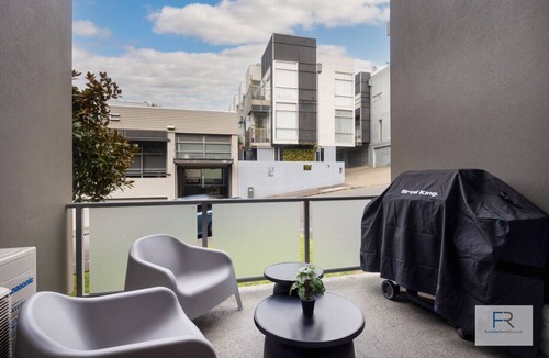 Freemans Bay Apartment | Executive Townhouse, FREE PARKING, Aircon and Wifi