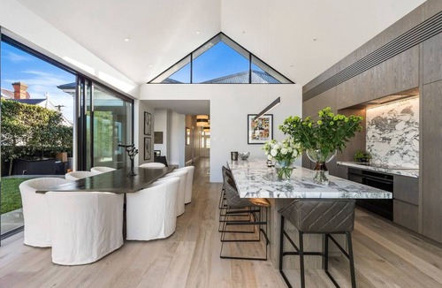 Ponsonby House | Exquisite Elegance by Bespoke Stays