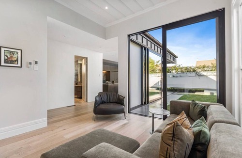 Ponsonby House | Exquisite Elegance by Bespoke Stays