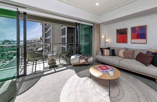 Auckland Central Business District Apartment | Fabulous City Apartment with Stunning Ocean Views