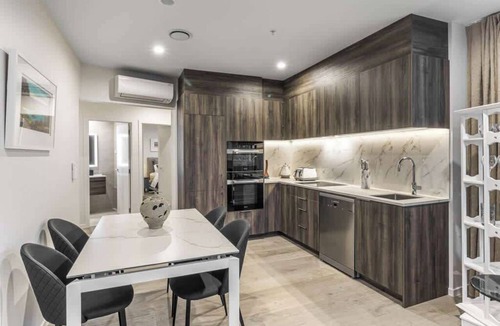 Parnell Apartment | Family 2BR with Parking in Parnell | Zodiak Stays