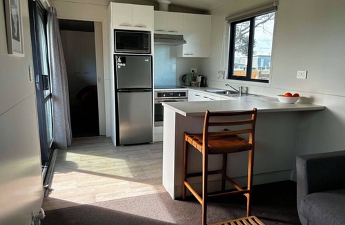Pataua Cabin | Family Bach Cabins – 120 Steps to Pātaua Surf Beach