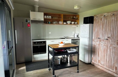 Pataua Cabin | Family Bach Cabins – 120 Steps to Pātaua Surf Beach