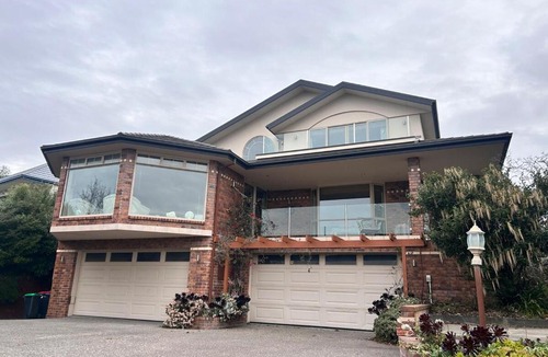 Christchurch House | Family Friendly 4 Bedroom Home With Panoramic Views