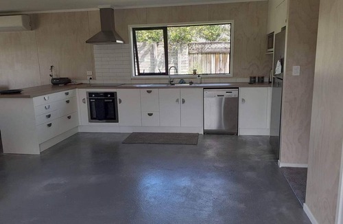 Oakura House | Family friendly beach house
