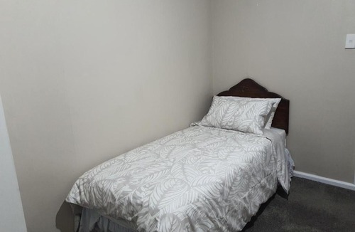 Palmerston North House | Family Friendly on Ferguson