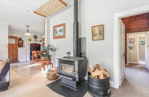 Saint Omer House | Fantail House Kaiuma Bay - Havelock Holiday Home