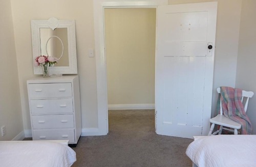Franz Josef Glacier House | Farm stay at Hurley Homestead