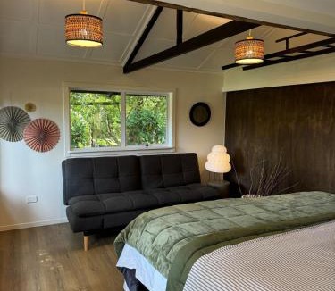 Tamahere Ski Chalet | Five Paddocks Blue Cottage