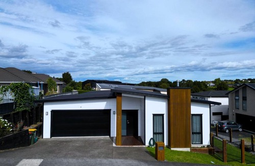 Hamilton House | Flagstaff Luxe Haven with Four Bedrooms Retreat