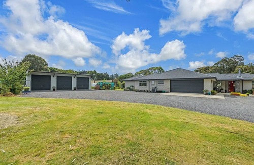 Foxton House | Foxton Family Escape – Fully Fenced, Pet Friendly & Close to Beach