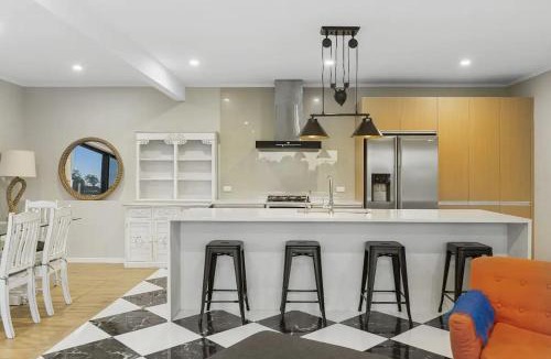 Clarks Beach Villa | franklin chapel estate