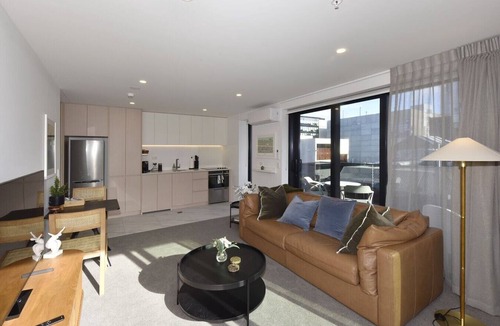 Christchurch City Centre Apartment | Free Carpark & Stylish City Apartment Near Te Kaha