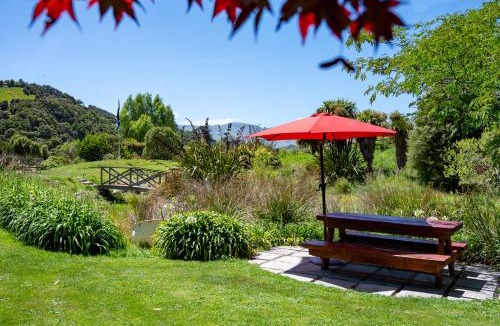 French Farm House | French Peak Loft - French Farm Holiday Home