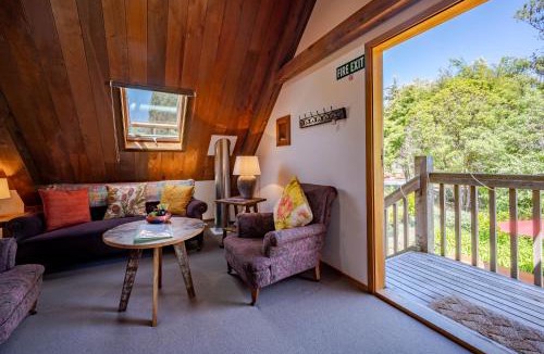 French Farm House | French Peak Loft - French Farm Holiday Home