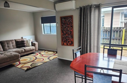Frankton Apartment | Fresh, Cosy & Handy to CBD, Lake, Waikato Hospital, Gym and Dinsdale Shops