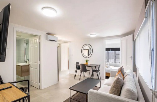Grey Lynn Apartment | Freshly Renovated Grey Lynn 3Br Unit!